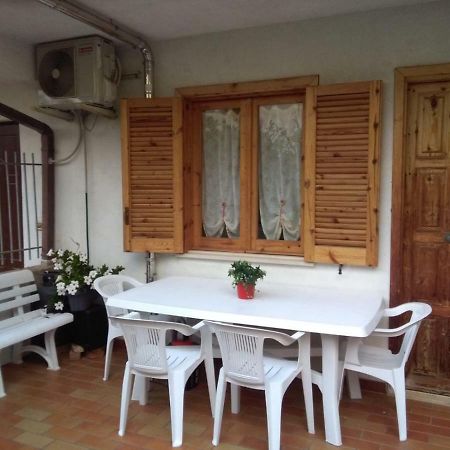 Villetta A Schiera Фьюмефреддо-Бруцио Экстерьер фото