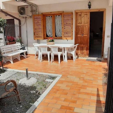 Villetta A Schiera Фьюмефреддо-Бруцио Экстерьер фото
